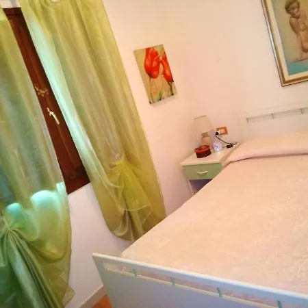 With 2 Bedrooms In Provincia Di Olbia Tempio With Wonderful City View Furnished Garden And Wifi 800 M From The Beach Apartment *